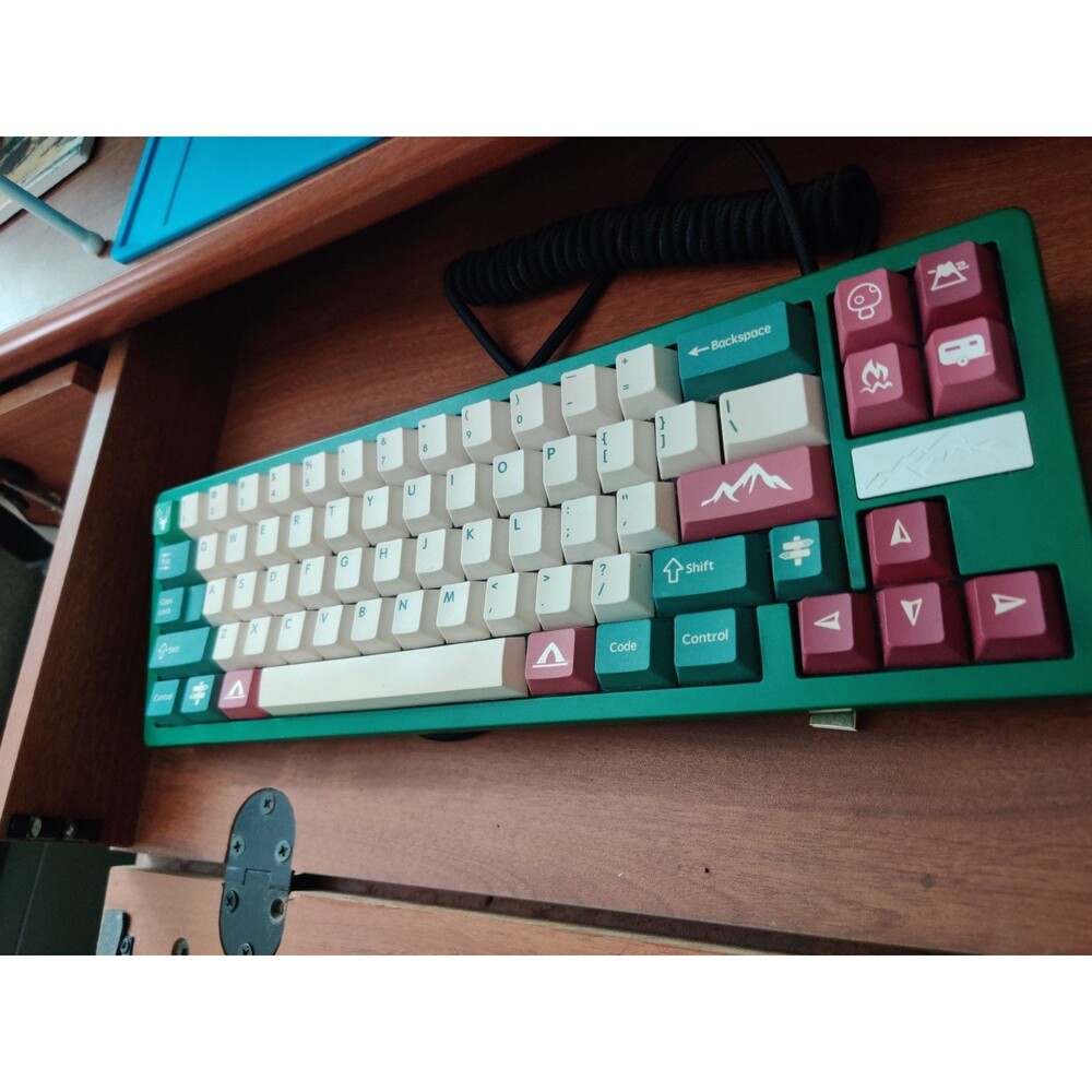 Wuque Studios x Ikki 68 Aurora R2 x Camping green mechanical keyboard BUILT